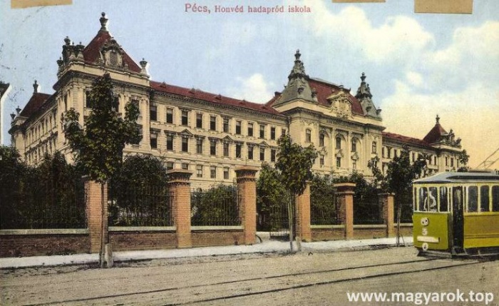Pécs, Honvéd hadapród iskola